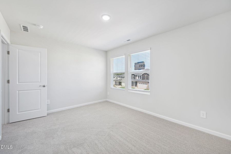 37-web-or-mls-Raleigh - Oak Manor - 713