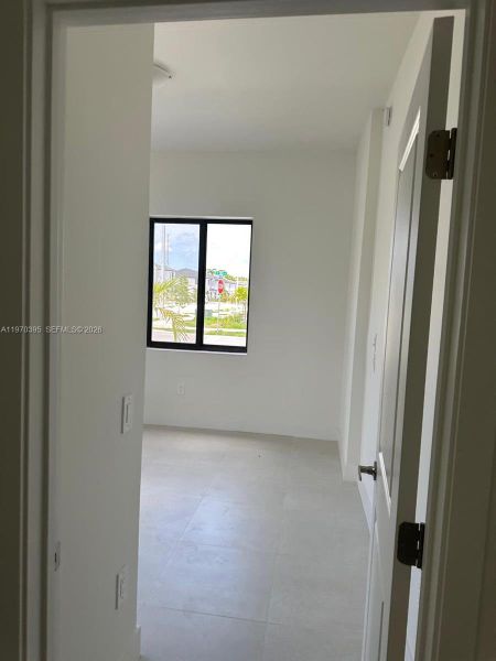 Image 17 of a home in .