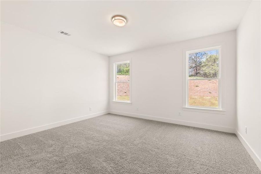 Spacious, unfurnished interior of a new home in , Gainesville (Image 24).