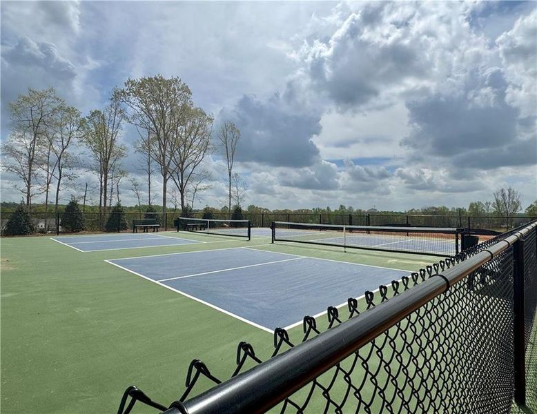 Community amenities in Eastlyn Crossing, Flowery Branch (Image 19).