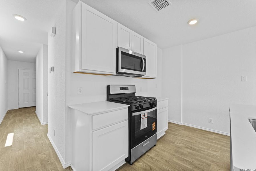 Furnished interior view inside a new home in Blue Ridge Ranch, San Antonio (Image 7).