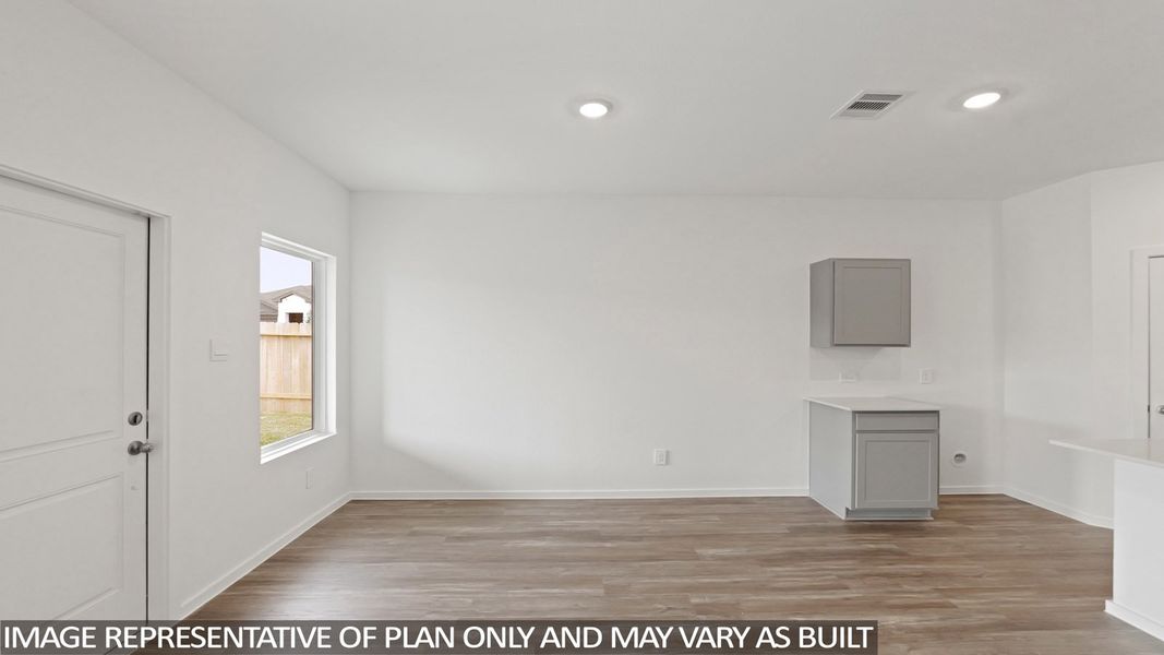 Spacious, unfurnished interior of a new home in Grand Pines, Magnolia (Image 14). Spacious, unfurnished interior of a new home in Grand Pines, Magnolia (Image 14).