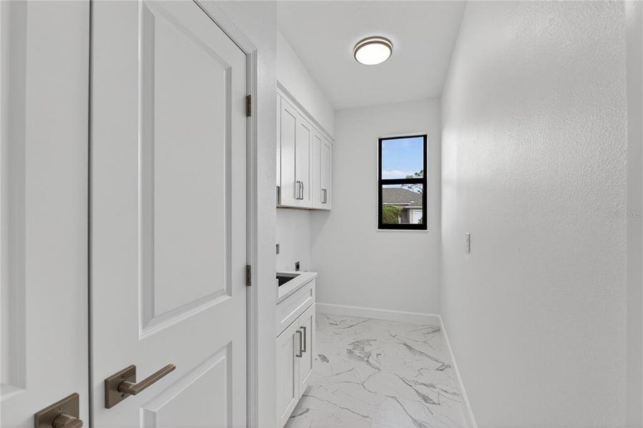 Spacious, unfurnished interior of a new home in , North Port (Image 33).