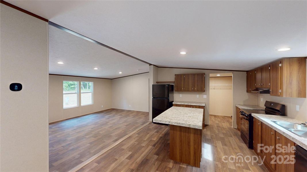 Image 29 of a home in .