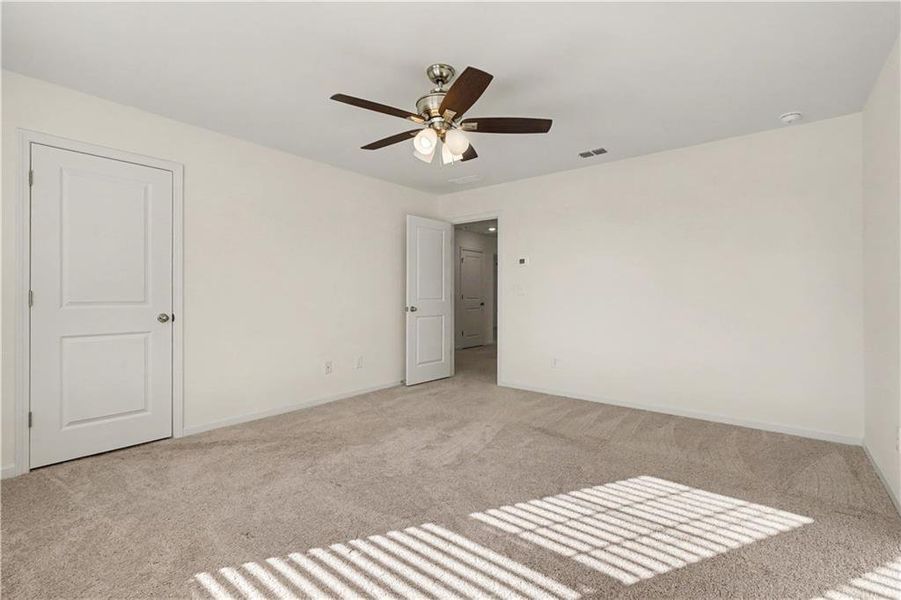 Spacious, unfurnished interior of a new home in Casteel, Bethlehem (Image 34).