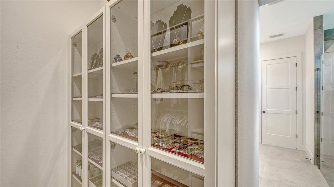 Furnished interior view inside a new home in , Sarasota (Image 41).
