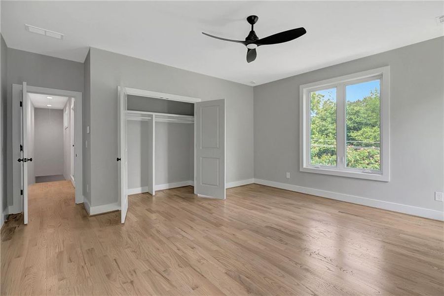 Spacious, unfurnished interior of a new home in , Atlanta (Image 56).