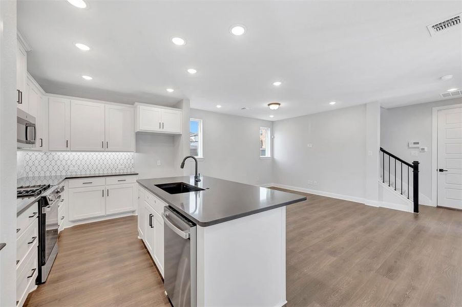Furnished interior view inside a new home in Painted Tree Woodland West – Cottages, McKinney (Image 10).