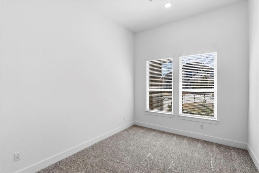 Spacious, unfurnished interior of a new home in Meridiana, Manvel (Image 11).