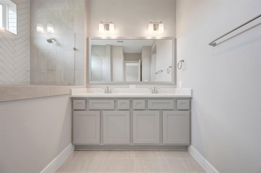 Furnished interior view inside a new home in Retreat at Oak Park, Houston (Image 28). Furnished interior view inside a new home in Retreat at Oak Park, Houston (Image 28).