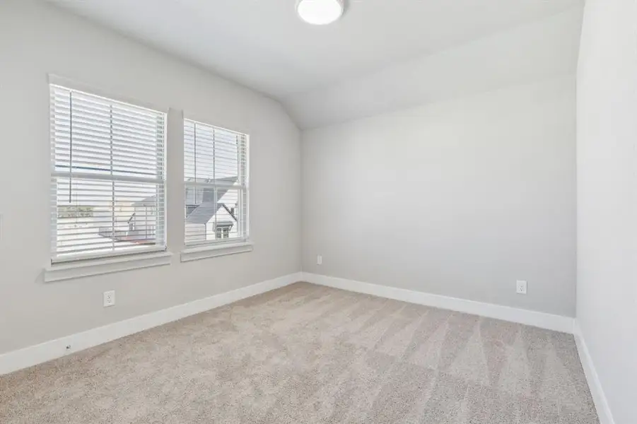 Spacious, unfurnished interior of a new home in Painted Tree Woodland West, McKinney (Image 19).