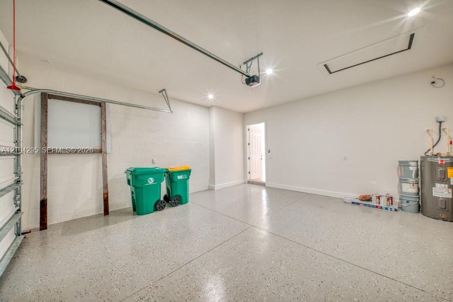 Spacious, unfurnished interior of a new home in , Placida (Image 25). Spacious, unfurnished interior of a new home in , Placida (Image 25).
