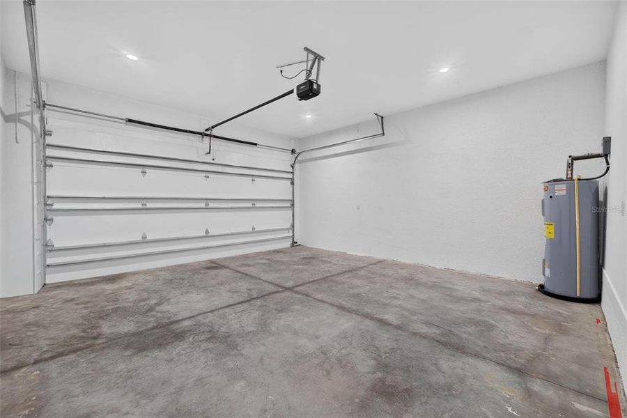 Spacious, unfurnished interior of a new home in , Lakeland (Image 48). Spacious, unfurnished interior of a new home in , Lakeland (Image 48).