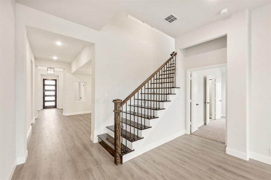 Spacious, unfurnished interior of a new home in Silo Mills, Joshua (Image 32). Spacious, unfurnished interior of a new home in Silo Mills, Joshua (Image 32).