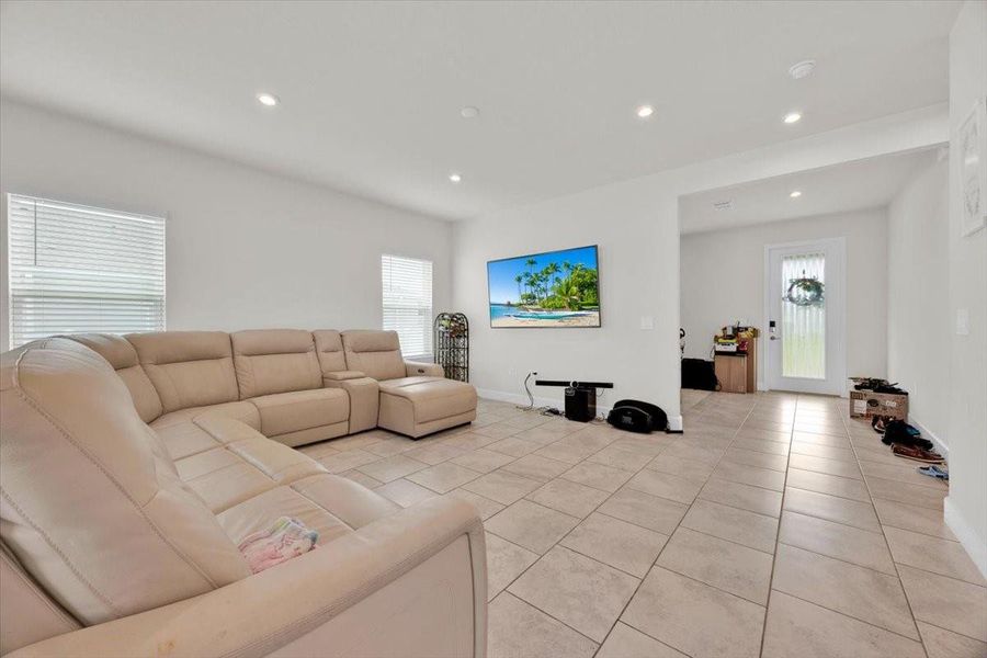 Furnished interior view inside a new home in , Apopka (Image 12).