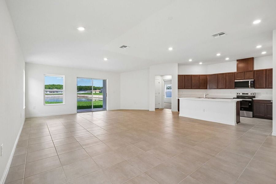 Spacious, unfurnished interior of a new home in The Preserve at Legends Pointe II, Hudson (Image 8).