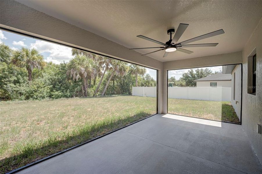 Exterior details and patio area of a home in , Port Charlotte (Image 15).