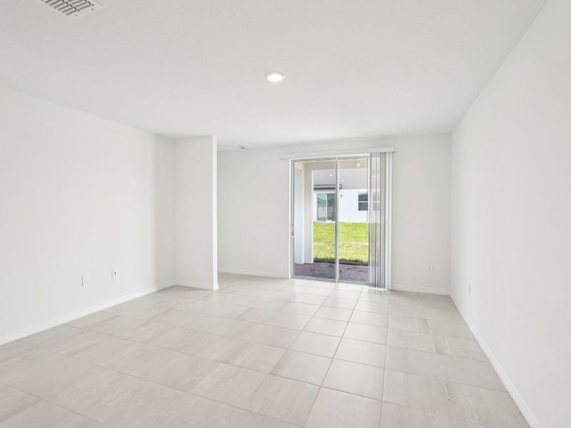 The Everglade floorplan at 903 Donahue Pass.