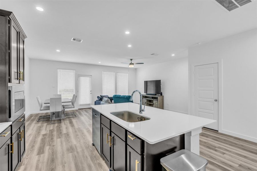 Furnished interior view inside a new home in City Gate North, Houston (Image 16). Furnished interior view inside a new home in City Gate North, Houston (Image 16).