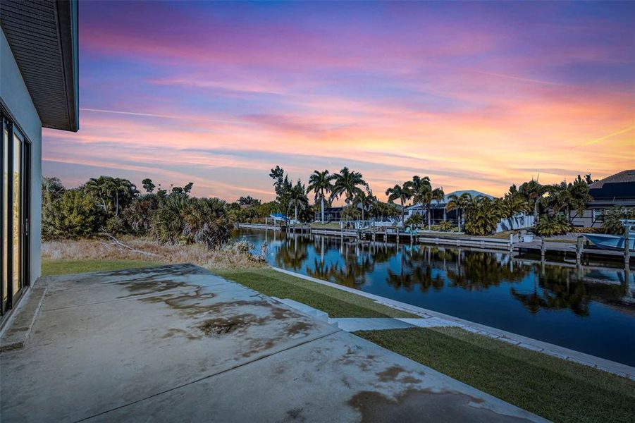 Exterior details and patio area of a home in , Port Charlotte (Image 16).