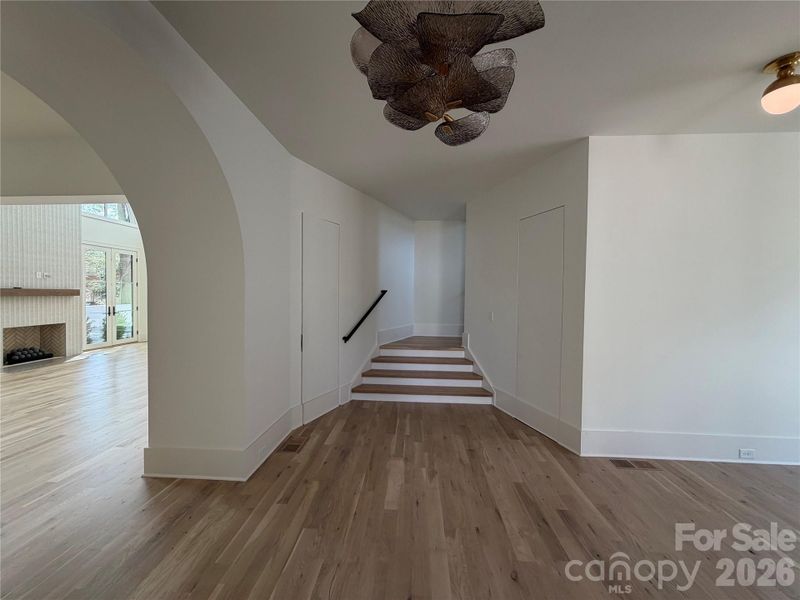 Spacious, unfurnished interior of a new home in , Charlotte (Image 6).
