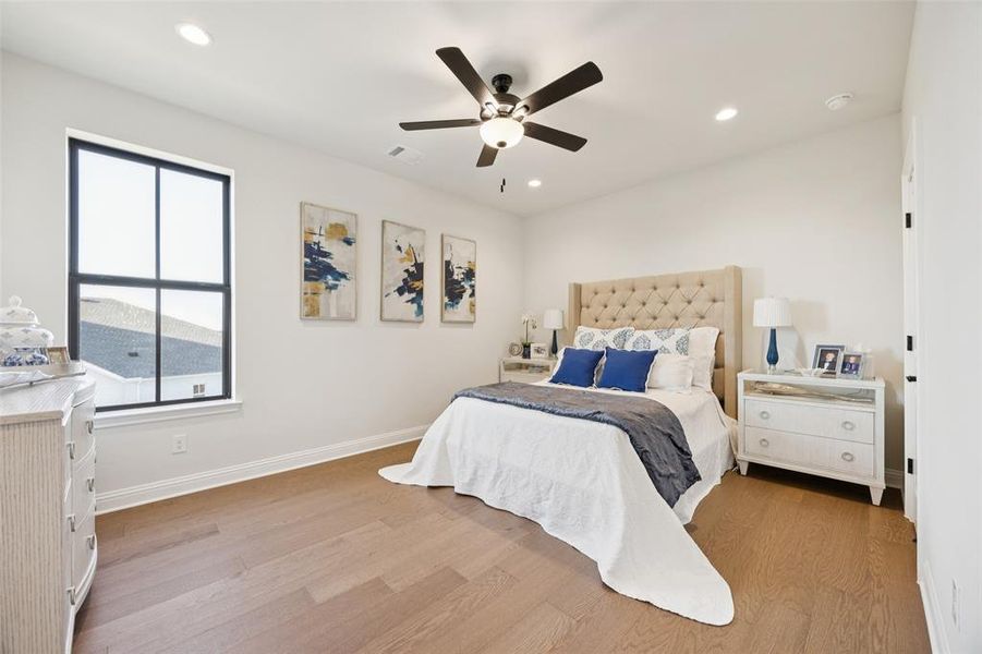 Furnished interior view inside a new home in , Frisco (Image 31).