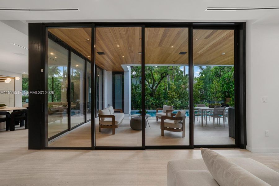 Community amenities in , Miami (Image 45).