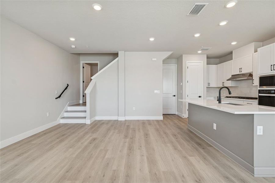 Image 40 of a home in Emerald Landing at Waterside at Lakewood Ranch – Towns.