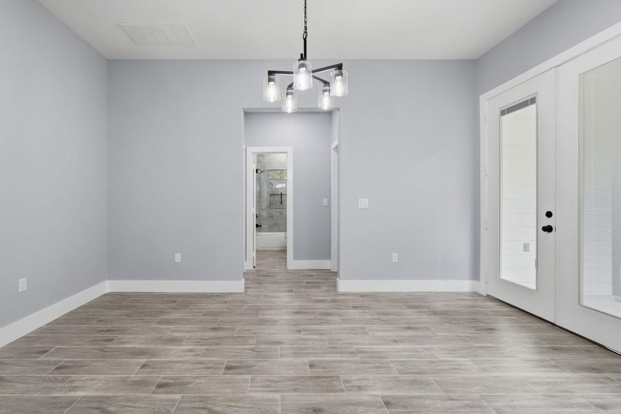 Spacious, unfurnished interior of a new home in , Willis (Image 29).