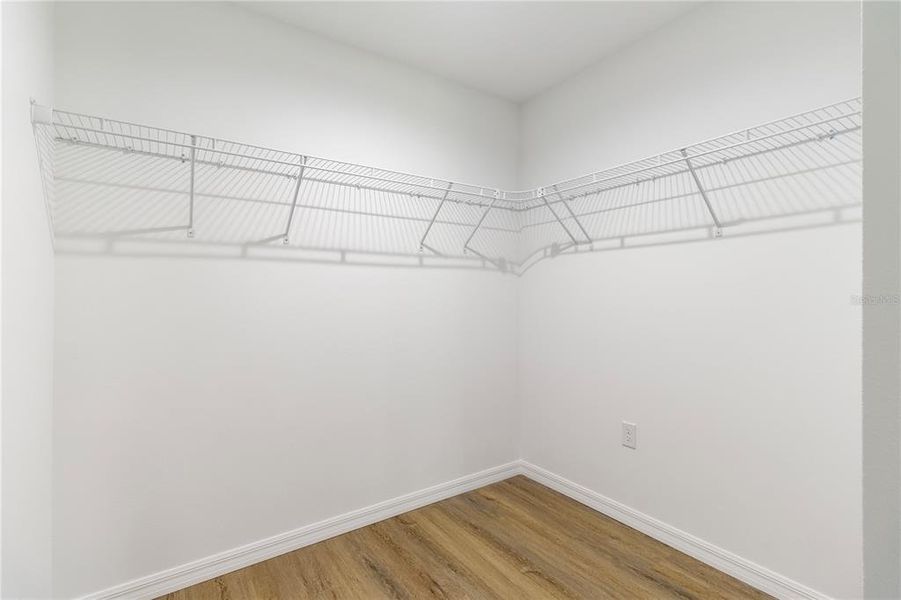 Spacious, unfurnished interior of a new home in , Spring Hill (Image 43).