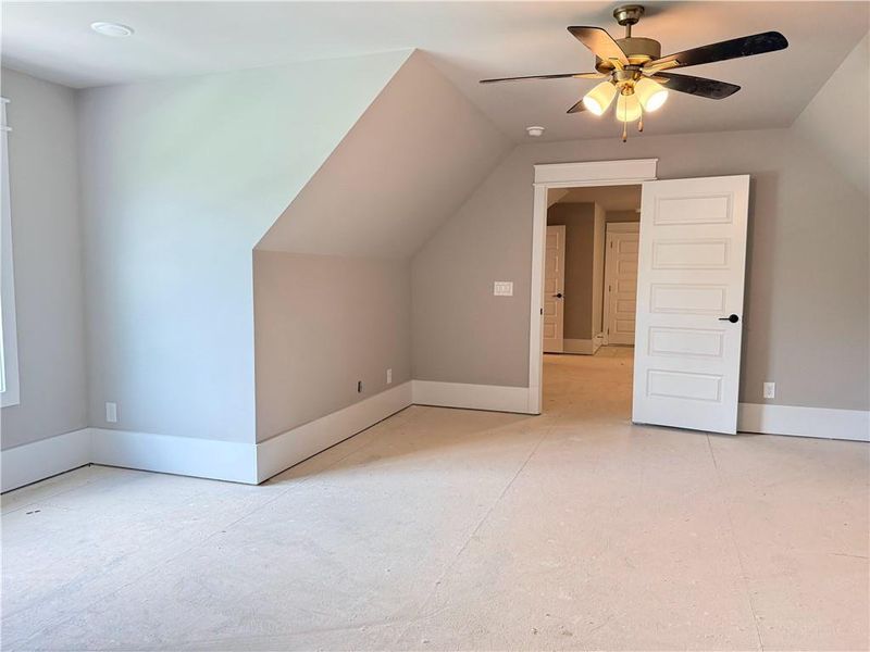 Spacious, unfurnished interior of a new home in , Jefferson (Image 39).