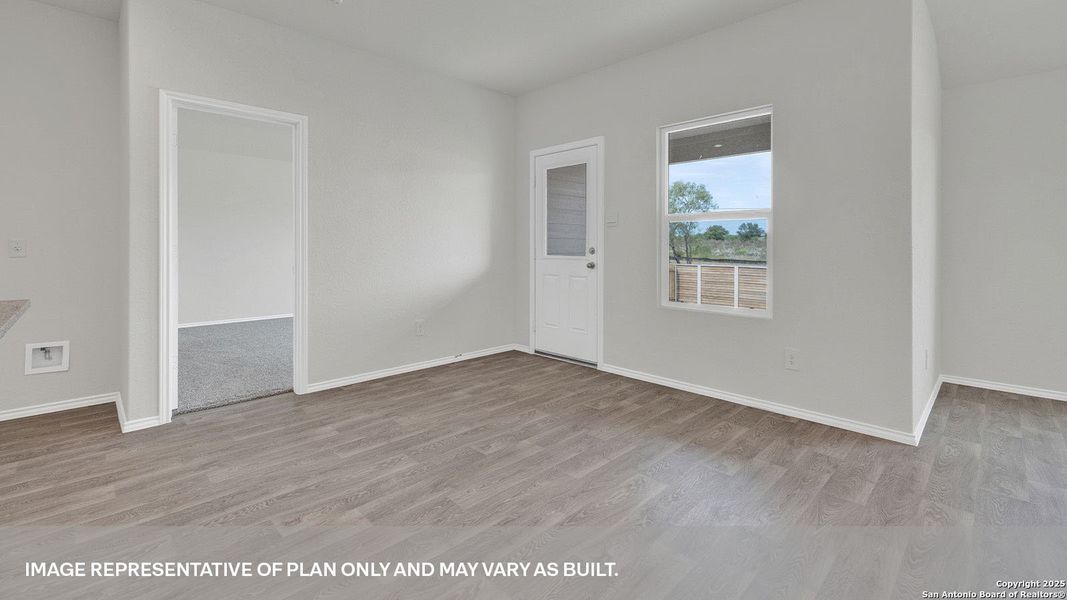 Spacious, unfurnished interior of a new home in Arroyo Ranch, Seguin (Image 16).