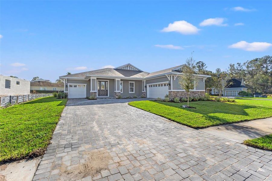Exterior details and patio area of a home in Southern Hills Plantation, Brooksville (Image 3).