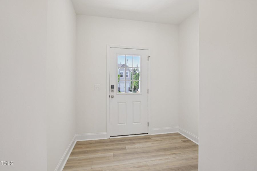 11-web-or-mls-Kensley Grv Ln-2406-011