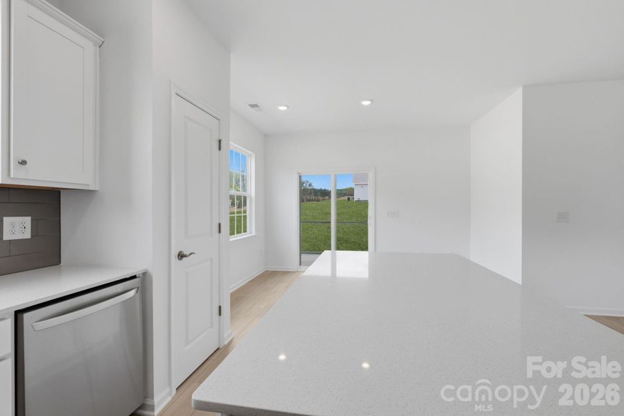 Spacious, unfurnished interior of a new home in Roselyn, Lancaster (Image 15).