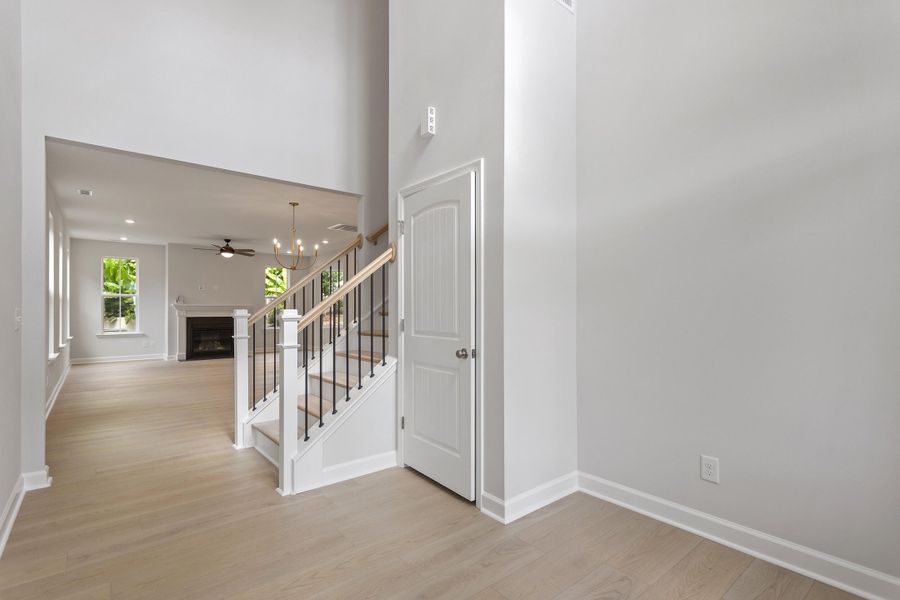 Spacious, unfurnished interior of a new home in , Summerville (Image 22).