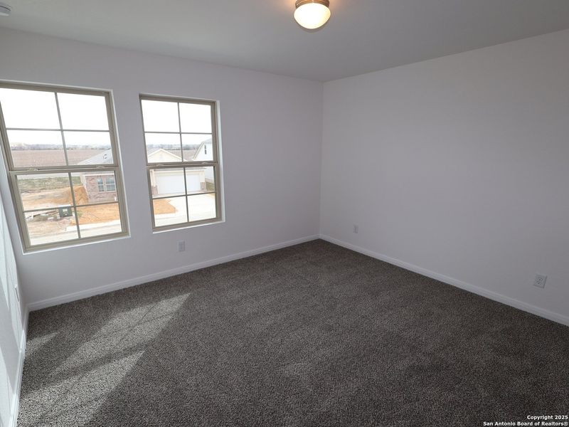 Spacious, unfurnished interior of a new home in Greenspoint Heights, Seguin (Image 31).