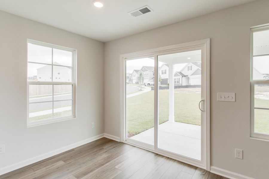 Spacious, unfurnished interior of a new home in Ellington, Elgin (Image 24).