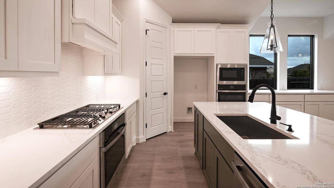 Furnished interior view inside a new home in Veramendi 60', New Braunfels (Image 7). Furnished interior view inside a new home in Veramendi 60', New Braunfels (Image 7).