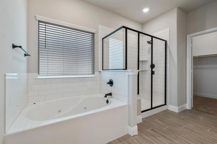 Image 181 representing the Concept 2373 by Landsea Homes in Coyote Crossing, Godley, TX. Image 181 representing the Concept 2373 by Landsea Homes in Coyote Crossing, Godley, TX.