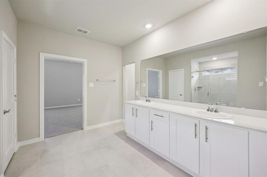 Furnished interior view inside a new home in Stonehaven, Seagoville (Image 9).