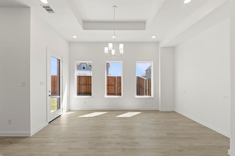 10. 7104 Bergamot - Dining