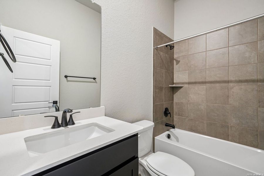 Furnished interior view inside a new home in Sagebrooke - Classic Series, San Antonio (Image 17).
