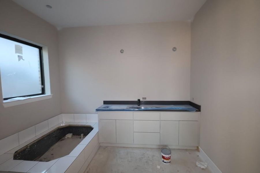 Furnished interior view inside a new home in Riceland 60’ Homesites, Mont Belvieu (Image 5). Furnished interior view inside a new home in Riceland 60’ Homesites, Mont Belvieu (Image 5).