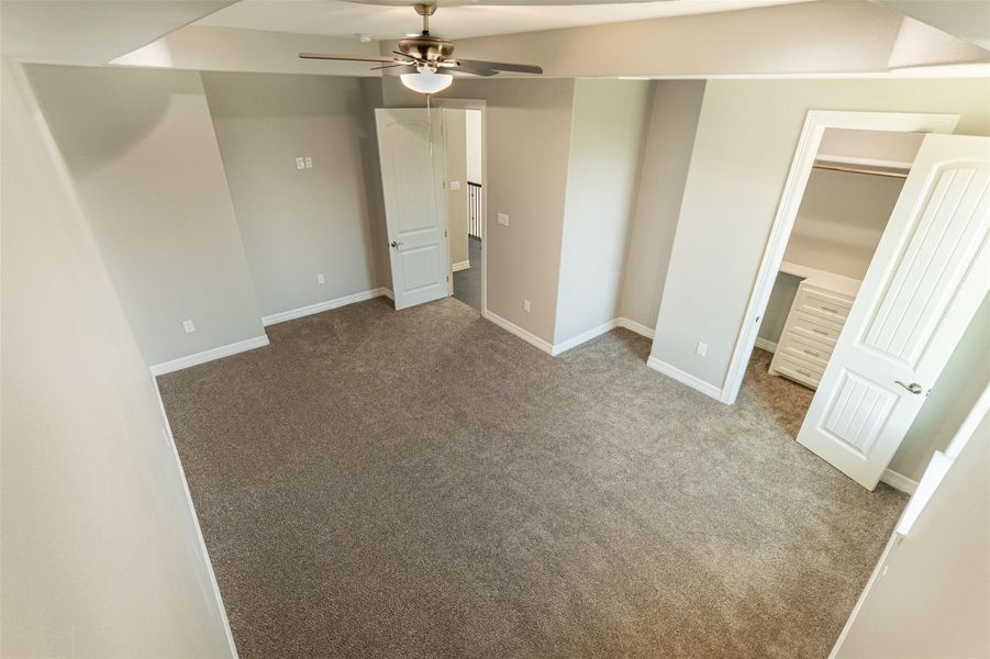 Spacious, unfurnished interior of a new home in , Dickinson (Image 40).