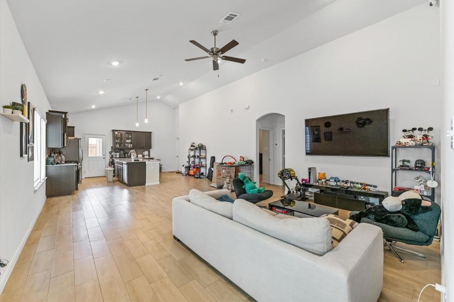 Image 23 of a home in Cypress Oaks North.