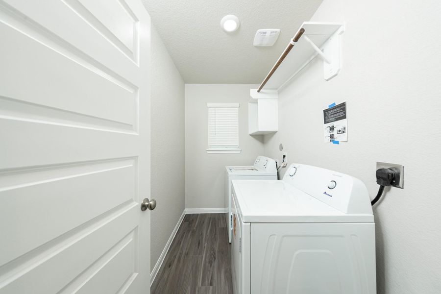 Furnished interior view inside a new home in Wayside Village, Houston (Image 5). Furnished interior view inside a new home in Wayside Village, Houston (Image 5).