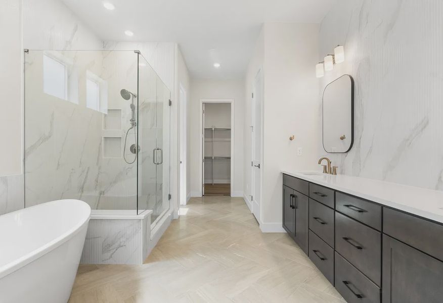 Homesite 8 Primary Bath - 8 of 12