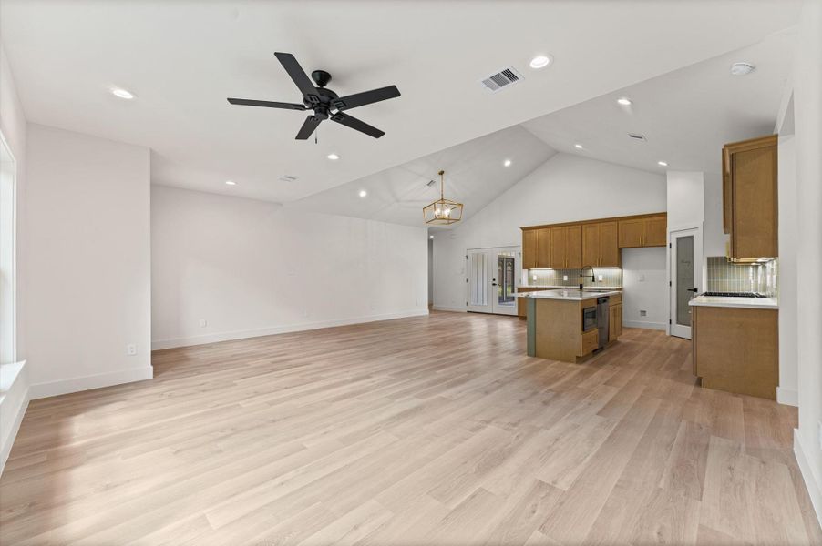 Spacious, unfurnished interior of a new home in , El Lago (Image 12).