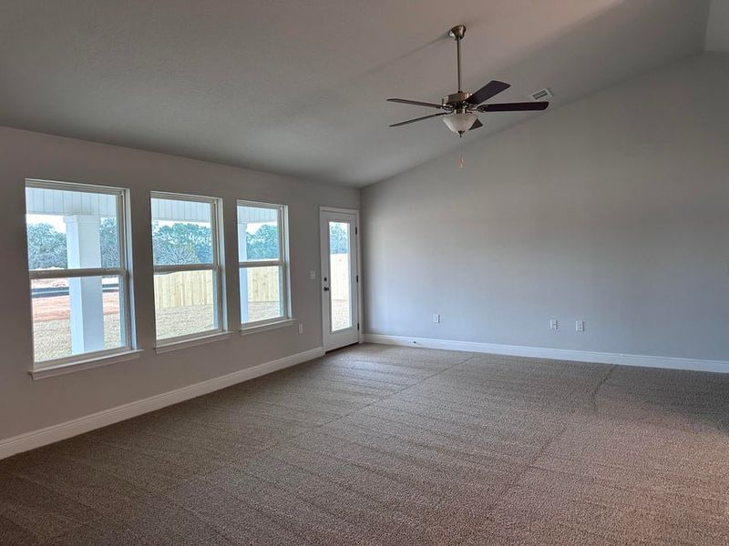 Spacious, unfurnished interior of a new home in Ashton View, Crestview (Image 6).